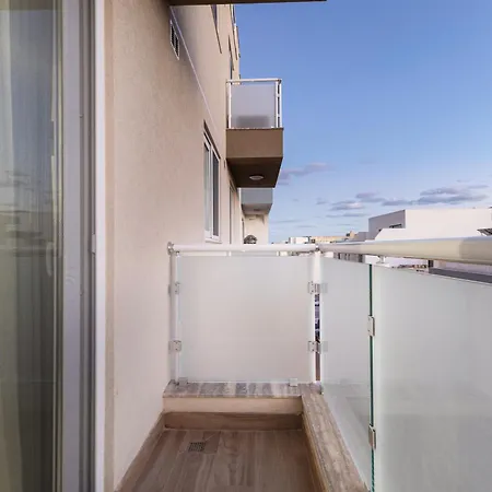 Luxurious & Spacious 2Bd Accomodation At The Podium - Yacht Marina Area, Close To Valletta Msida Exterior photo