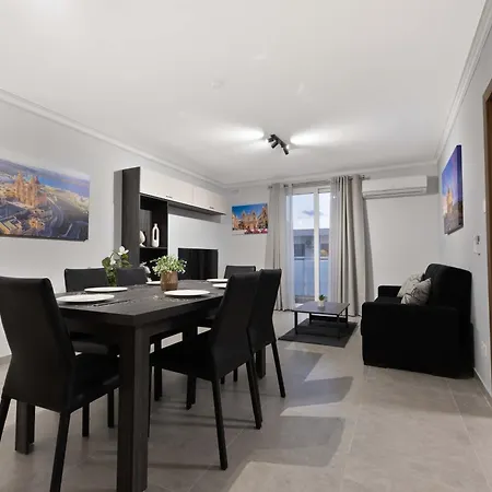 Luxurious & Spacious 2Bd Accomodation At The Podium - Yacht Marina Area, Close To Valletta Msida Exterior photo